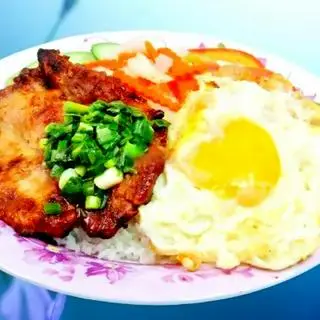 Hình ảnh Cơm sườn ốp la