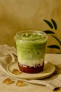 Hình ảnh Strawberry matcha latte