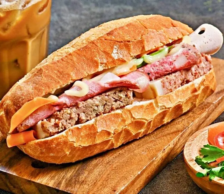 Hình ảnh Bánh mì thập cẩm