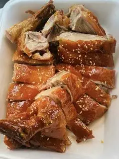 Hình ảnh Vịt quay tỳ bà da giòn (1/2 con)