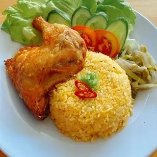Hình ảnh Cơm chiên gà xối mỡ