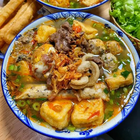 Hình ảnh BÚN RIÊU ĐẶC BIỆT CÓ TRỨNG LỘN