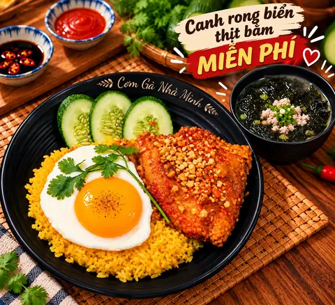 Hình ảnh Cơm Gà Mắm Tỏi + Trứng Ốp La