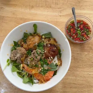 Hình ảnh Mì Quảng thập cẩm