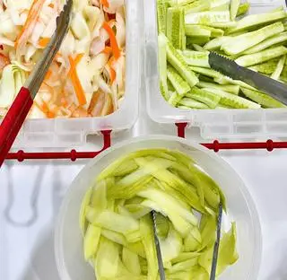 Hình ảnh Xoài - dưa - nộm thêm