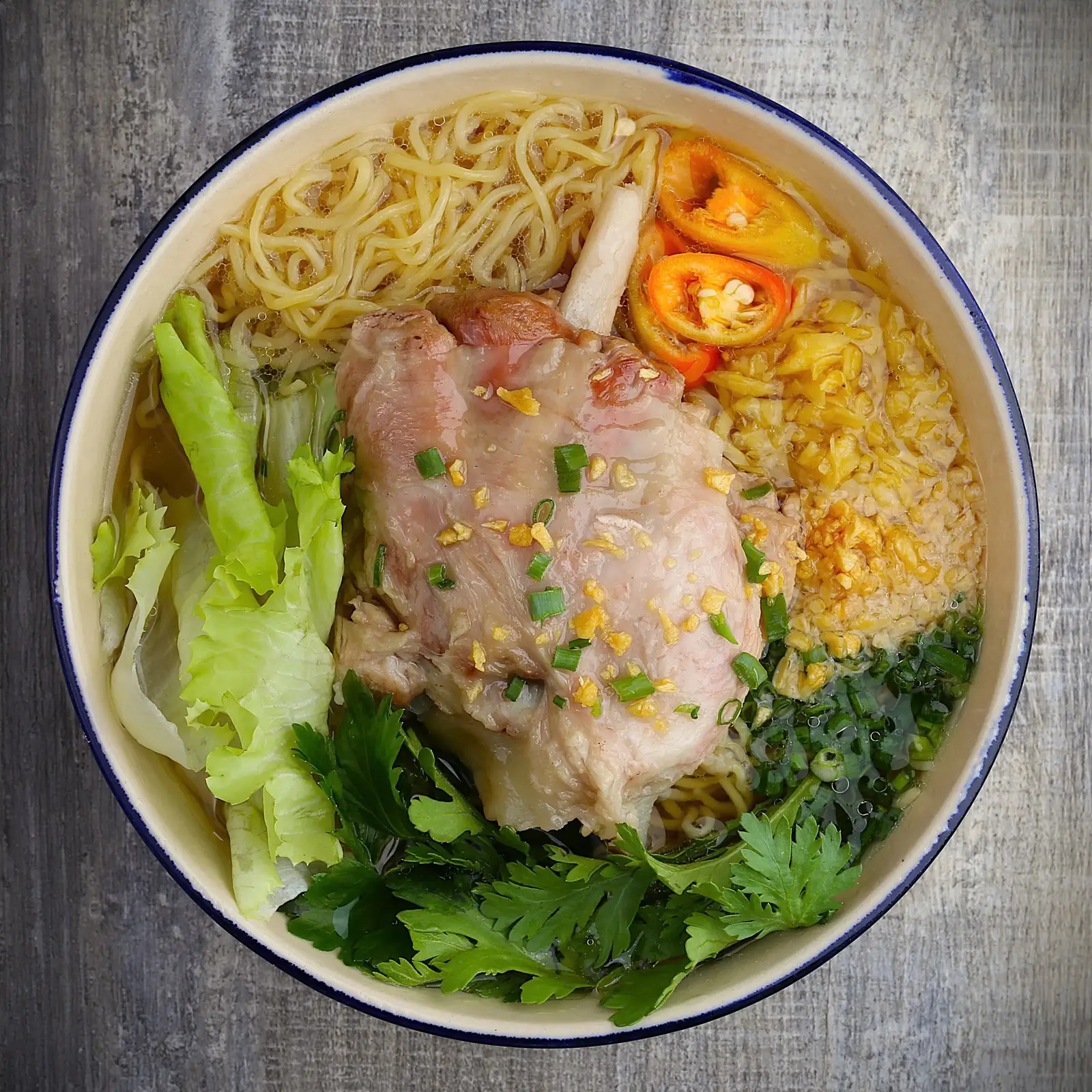 Hình ảnh Mì sườn chìa nước