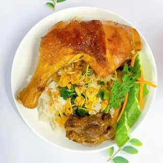 Hình ảnh Xôi đùi góc Tư đùi gà chiên sốt mềm - sâm bí đao mát hạt chia nhà nấu