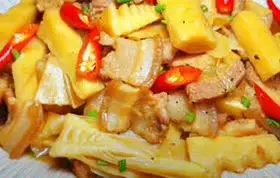 Hình ảnh Cơm thịt xào măng
