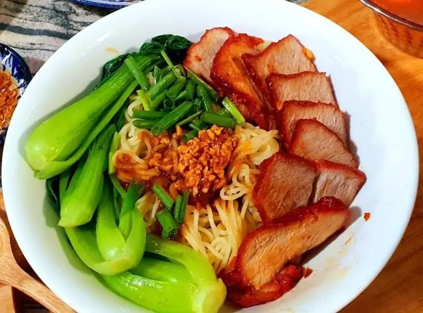 Hình ảnh Mì Trộn Xá Xíu -Trứng