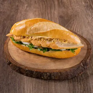 Hình ảnh Bánh Mì Chả Lụa Truyền Thống 