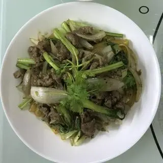 Hình ảnh Nui xào bò