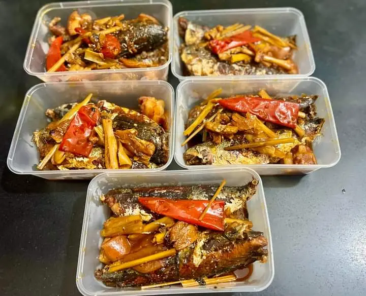 Hình ảnh Cá nục kho sả 200g