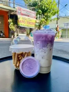 Hình ảnh KHOAI MÔN LATTE