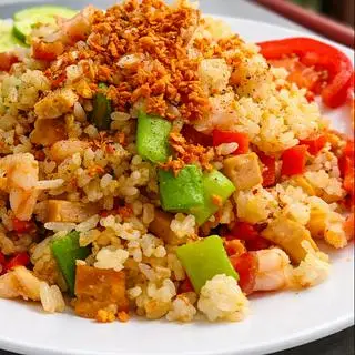 Hình ảnh Cơm chiên Dương Châu tặng nước tự chọn (sâm cúc/sữa đậu nành/trà tắc)