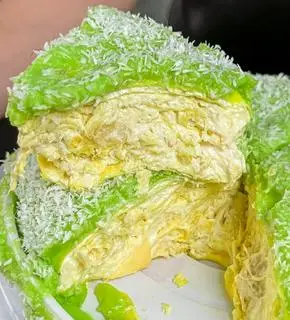 Hình ảnh Bánh sầu riêng phú sỉ lá dứa