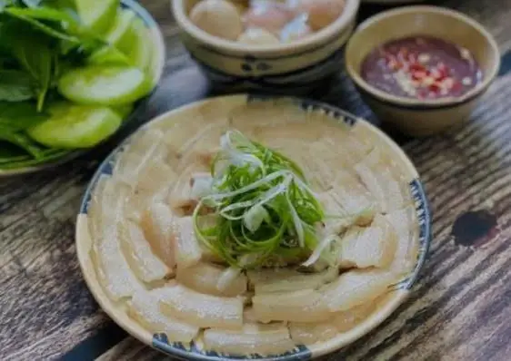 Hình ảnh thịt luộc tàu hũ chiên cà pháo mắm tôm
