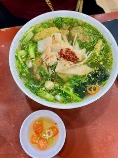 Hình ảnh Bánh đa đỏ cá rô tô đặc biệt