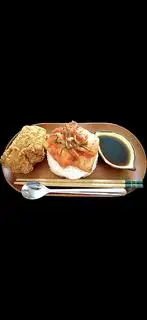 Hình ảnh Cơm Gà Rán, Kim Chi Sốt Tương Mật Ong