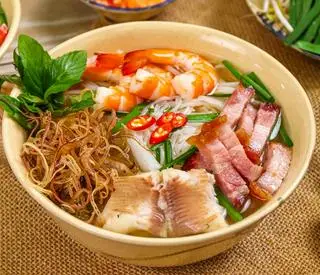 Hình ảnh Bún gạo thập cẩm nước lèo 