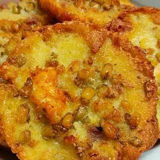 Hình ảnh Bánh tôm ( bánh cống) ăn kèm bánh ướt 2 cái 