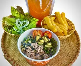 Hình ảnh Bún ốc lẫn bò