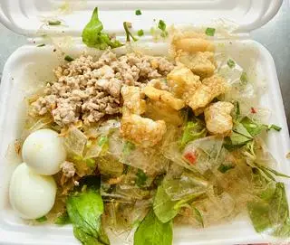Hình ảnh Bánh Tráng tóp mỡ trứng cút