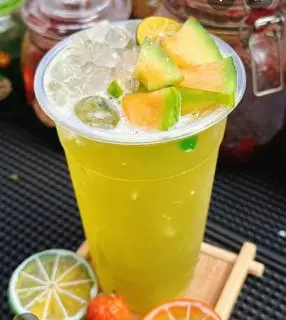 Hình ảnh Trà Dưa Lưới ( ly 700ml )