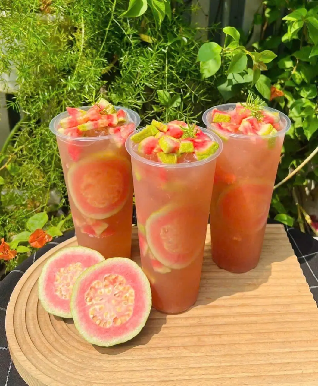 Hình ảnh Trà Ổi hồng Full Toping Siêu Thơm Ngon Lạ Miệng, Vitamin C gấp 6 lần Cam Giải nhiệt Tốt cho sk