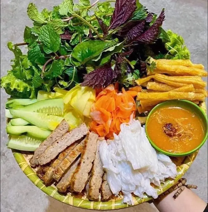 Hình ảnh nem nướng nha trang suất 8 cuốn