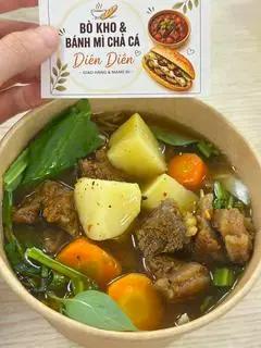 Hình ảnh Bò kho bánh mì - Beef stew with Vietnamese baguette