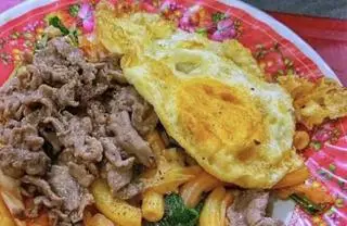 Hình ảnh nui xào bò trứng 