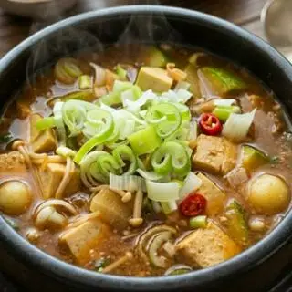 Hình ảnh canh tương đậu truyền thống Hàn Quốc