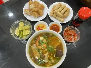 Hình ảnh Bánh canh cua thập cẩm tô nhỏ