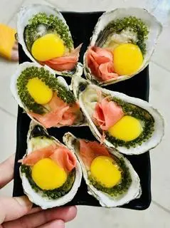Hình ảnh 5 Hàu Shasimi Trứng Cút Rong Nho Gừng vàng tươi 
