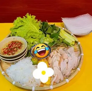 Hình ảnh Bánh Tráng Cuốn Thịt Heo Chua Ngọt 