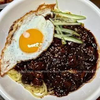 Hình ảnh Mì tương đen trứng