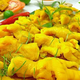 Hình ảnh Bịch Chân Gà Ủ Muối Rút Xương 300gr