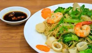 Hình ảnh Mì Xào Hải Sản + nước Ngọt Tự Chọn 