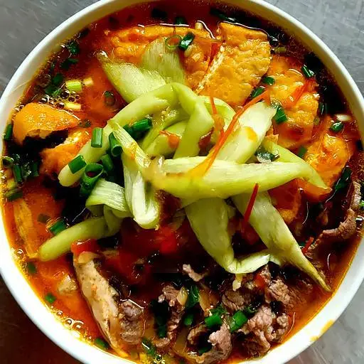 Hình ảnh Bún riêu cua thập cẩm truyền thống