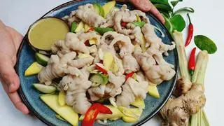 Hình ảnh Chân Gà Sả Ớt Hộp To