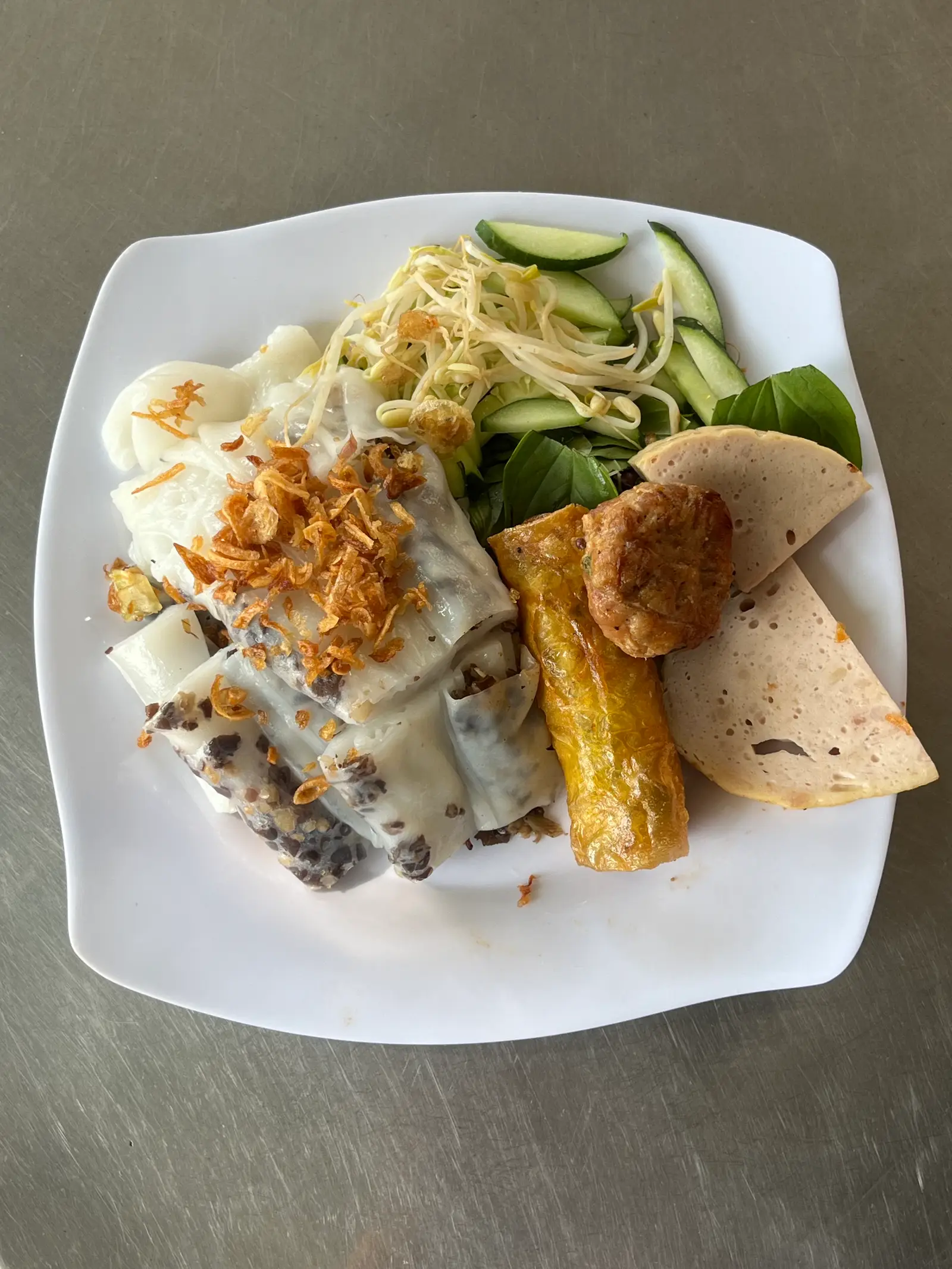 Hình ảnh Bánh cuốn nóng