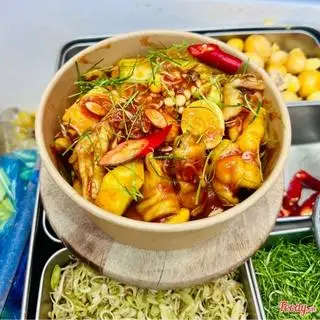 Hình ảnh Chân gà sốt thái mix trứng non(5 chân +1,5 phần trứng)