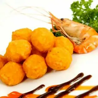 Hình ảnh Tôm viên chiên - 1 xiên 5 viên