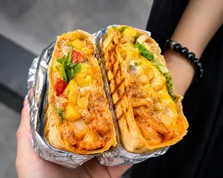 Hình ảnh Tacos Gà Giòn size M 