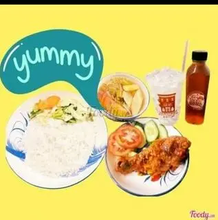 Hình ảnh Combo cơm đùi gà sốt mắm tỏi - sâm giải nhiệt