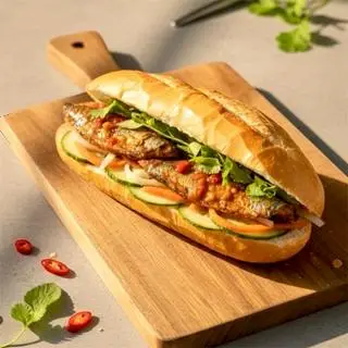 Hình ảnh Bánh mì Cá Nục xốt cam