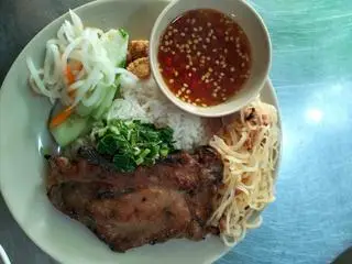 Hình ảnh Cơm tấm sườn bì
