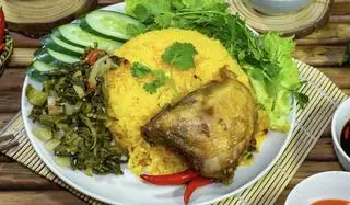 Hình ảnh cơm gà má đùi