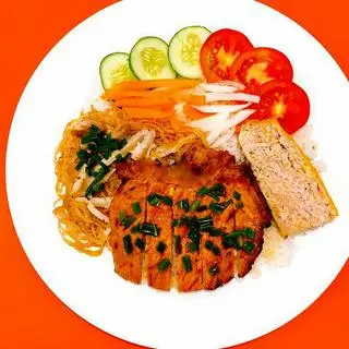 Hình ảnh Cơm sườn nướng than 4.0 + bì thính + chả hấp