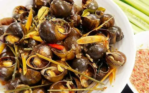 Hình ảnh Ốc Bươu Hấp Sả